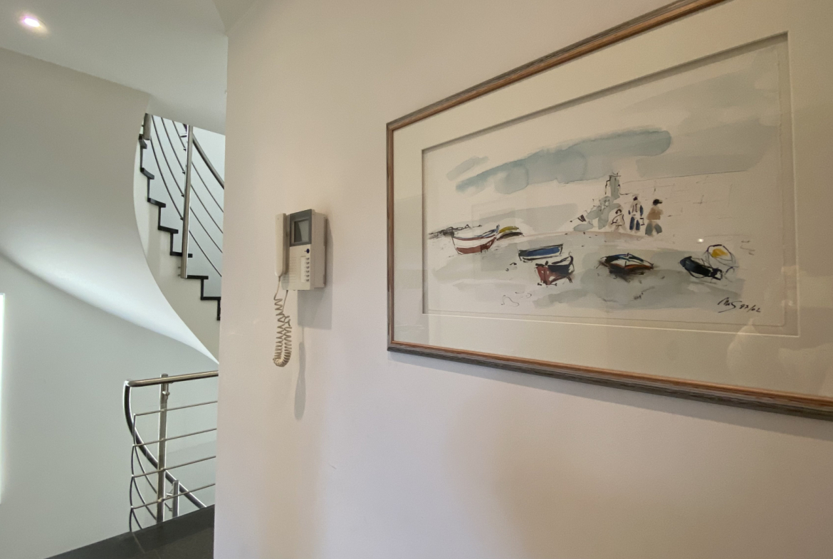 Maison unifamiliale à Fentange – ±240 m² – Libre de trois côtés