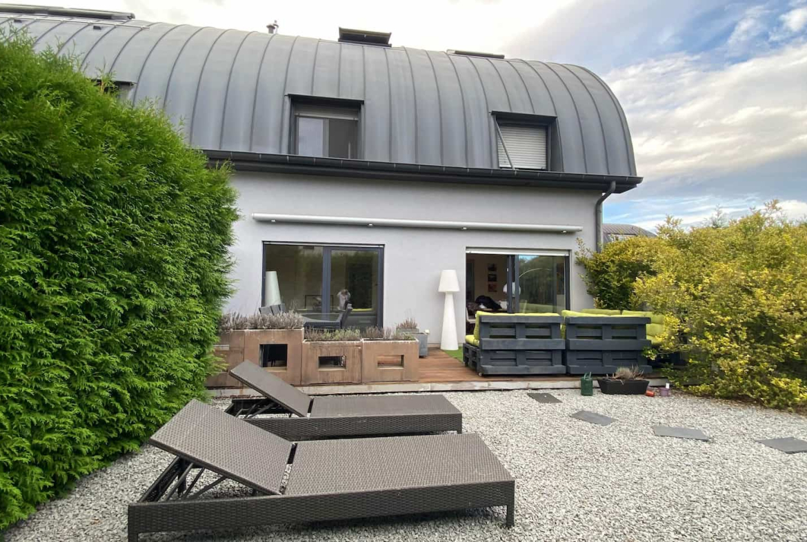 Maison unifamiliale à Fentange – ±240 m² – Libre de trois côtés