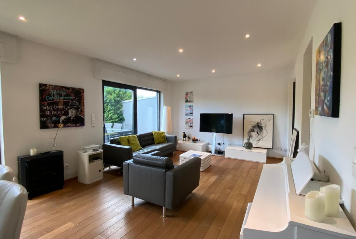 Maison unifamiliale à Fentange – ±240 m² – Libre de trois côtés