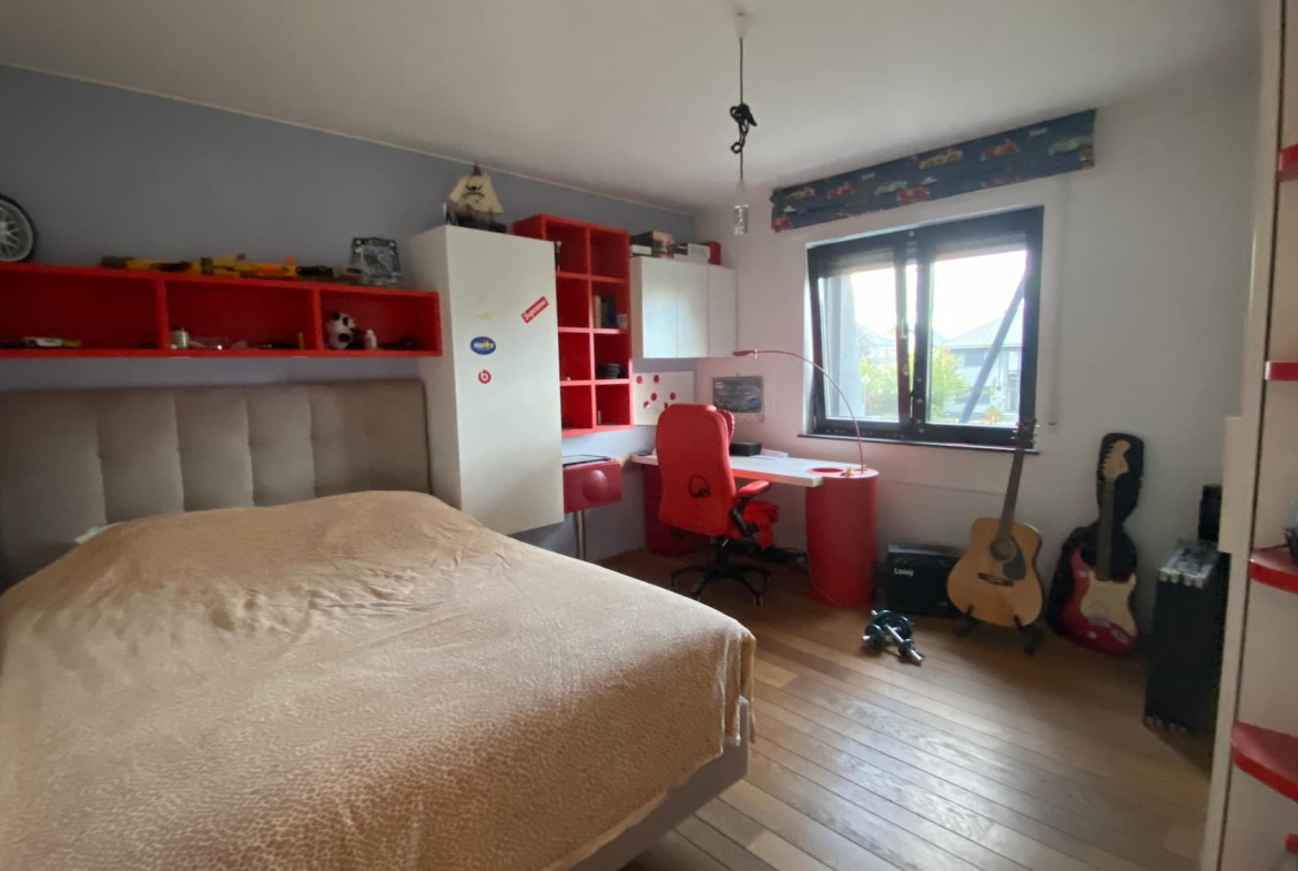 Maison unifamiliale à Fentange – ±240 m² – Libre de trois côtés