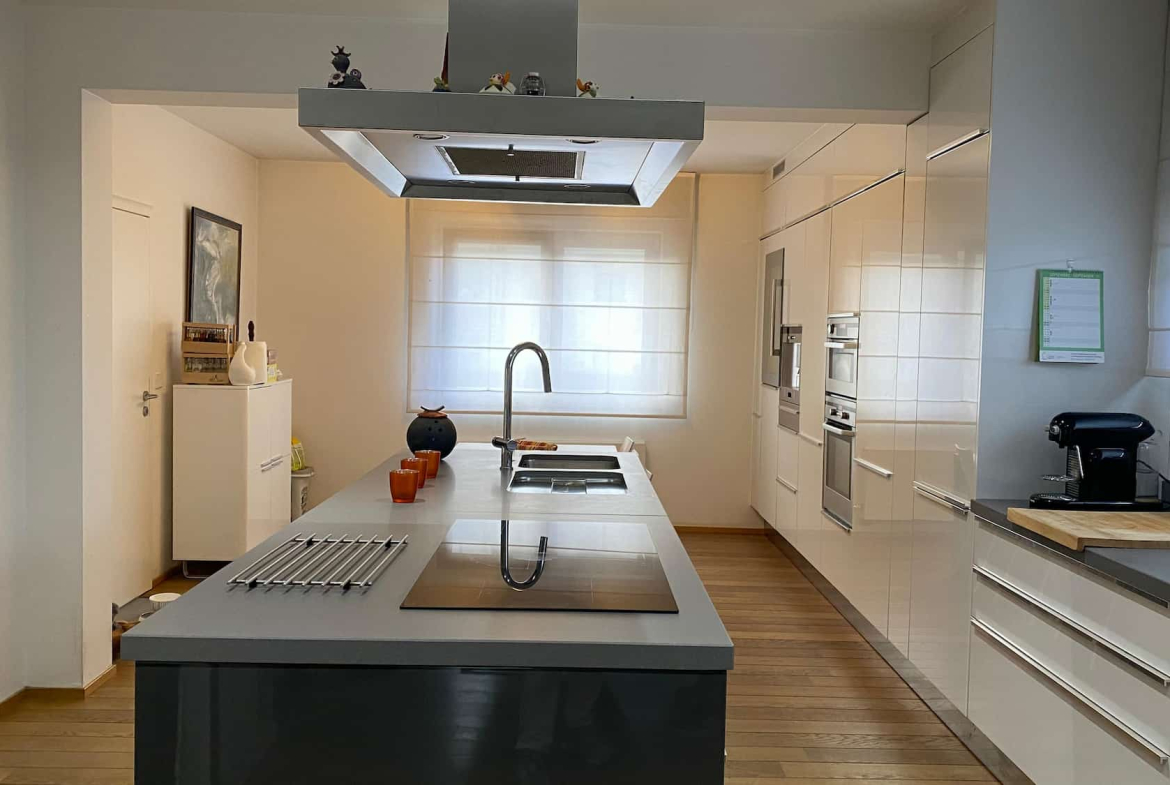 Maison unifamiliale à Fentange – ±240 m² – Libre de trois côtés