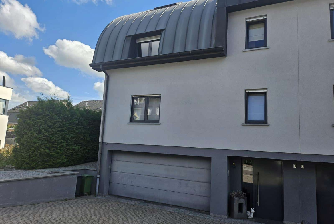 Maison unifamiliale à Fentange – ±240 m² – Libre de trois côtés