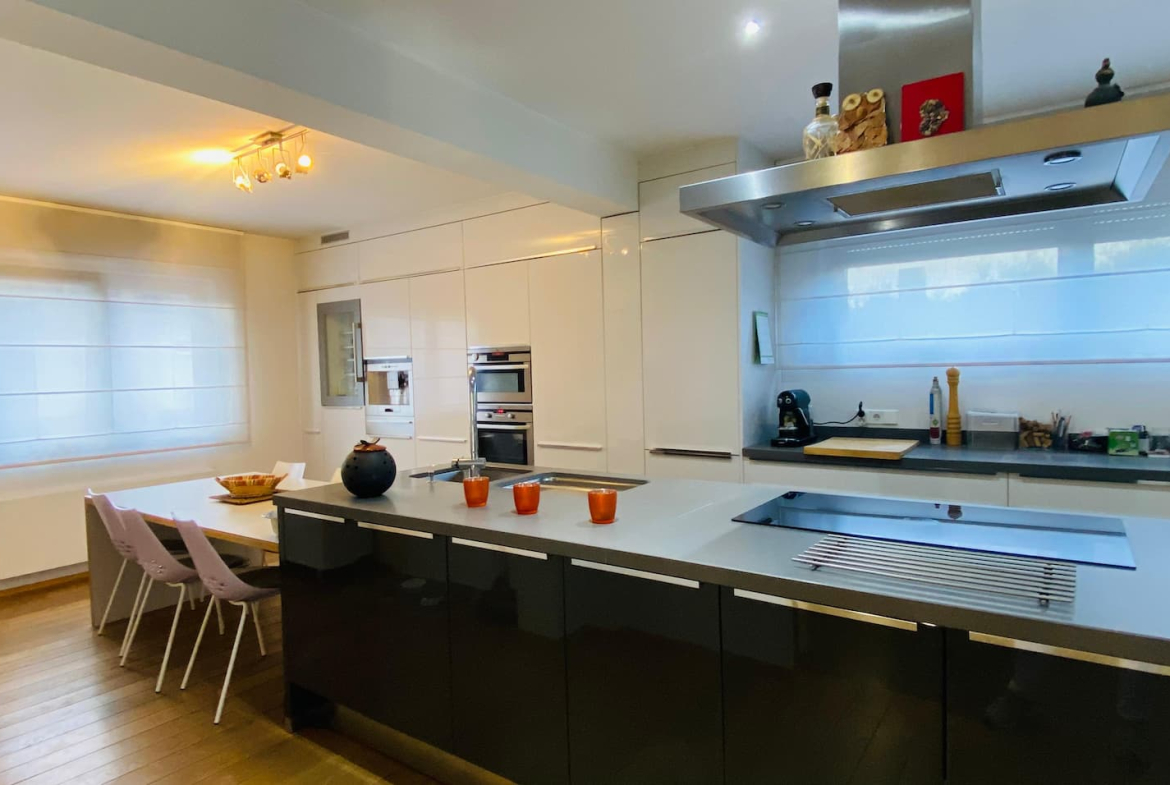 Maison unifamiliale à Fentange – ±240 m² – Libre de trois côtés