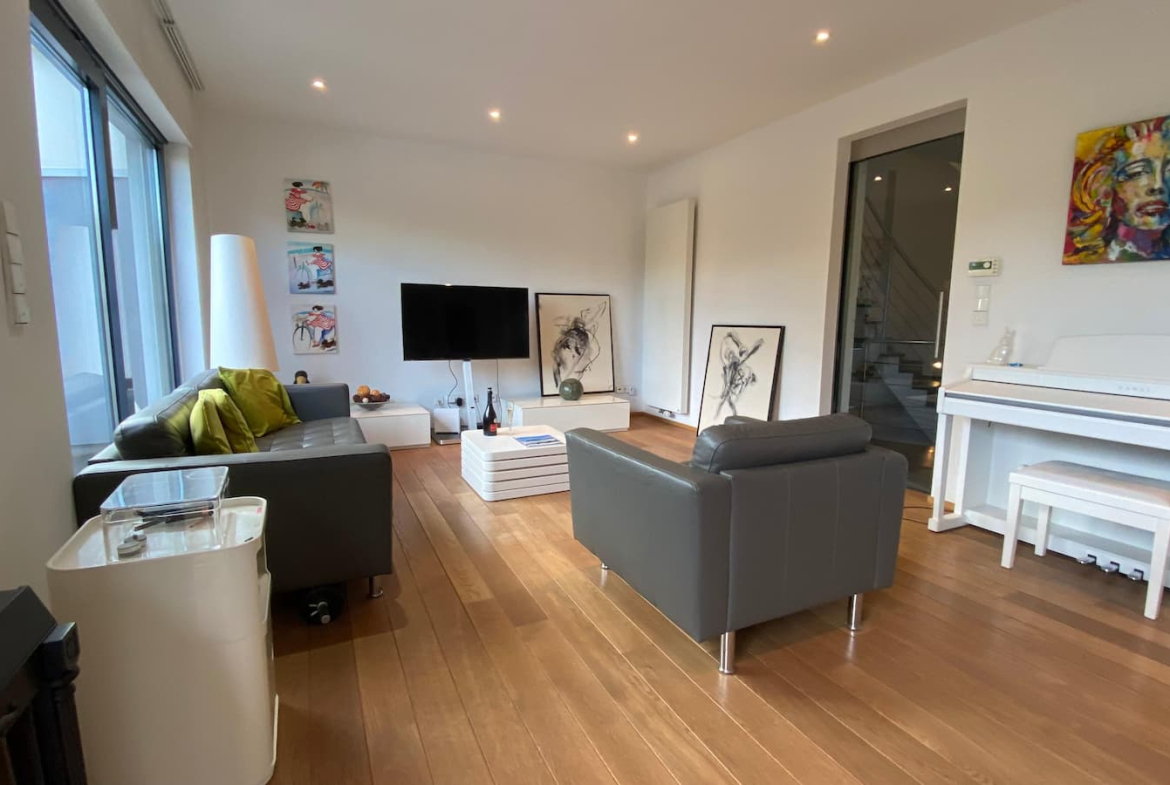 Maison unifamiliale à Fentange – ±240 m² – Libre de trois côtés